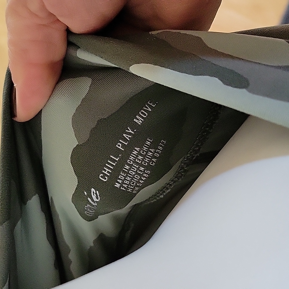 Aerie chill play move camo leggings - Picture 9 of 9